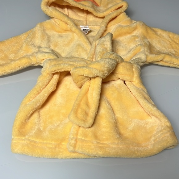 HB - 0 TO 9 MONTH BABY CHICK SUPER SOFT HOODED BATHROBE NWOT - Picture 5 of 10